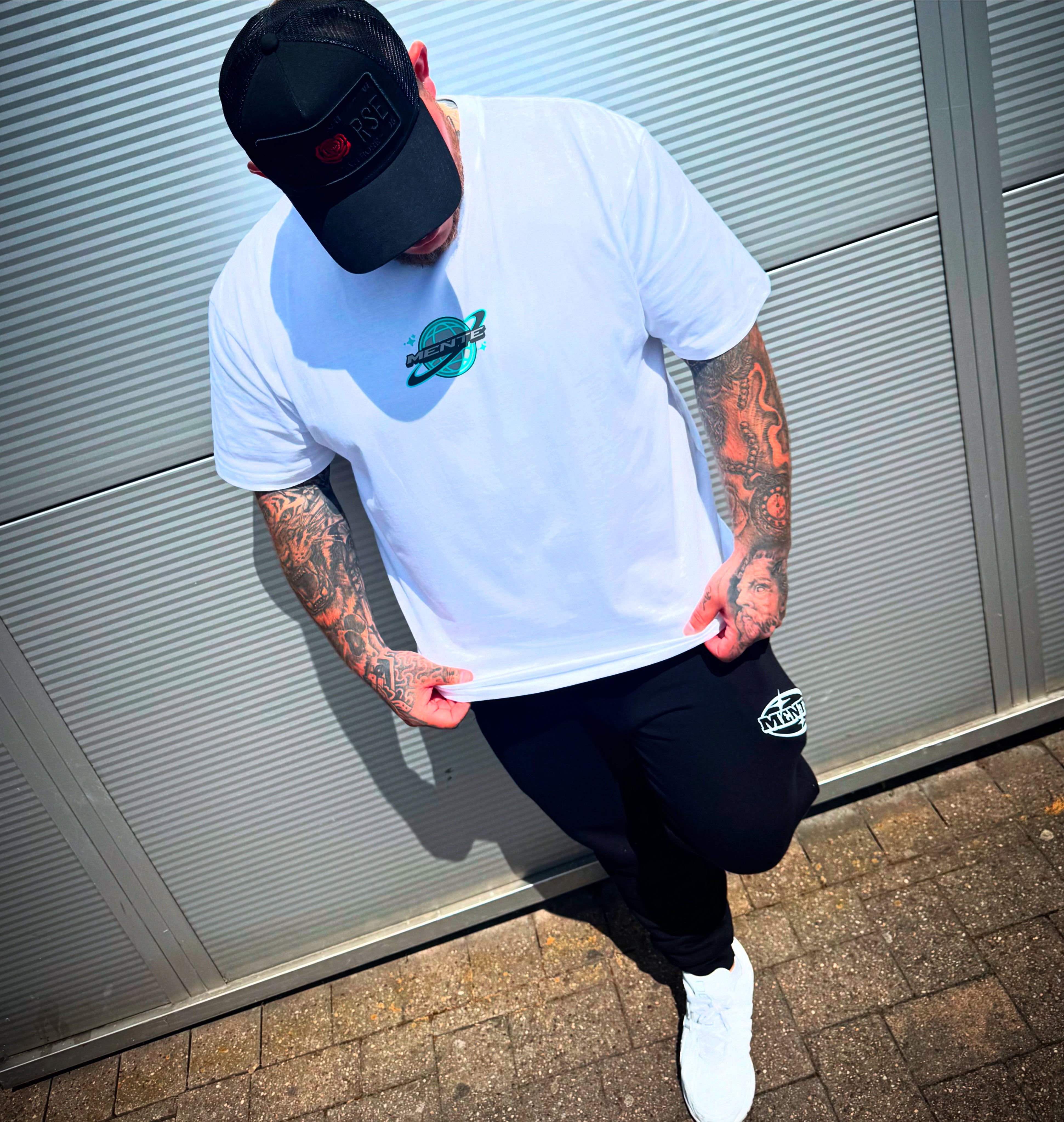 WHITE MENTE PLANET T-SHIRT