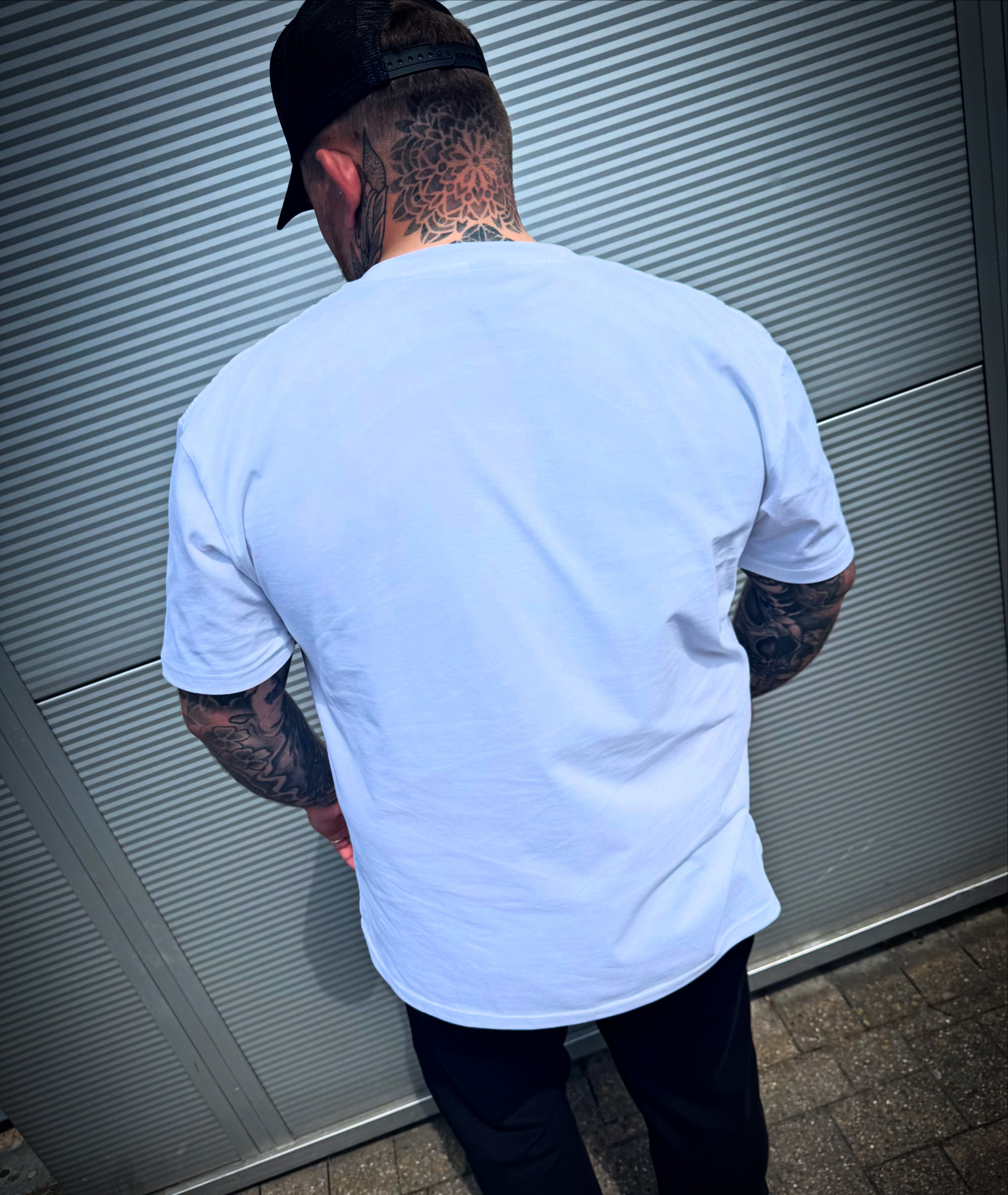 WHITE MENTE PLANET T-SHIRT