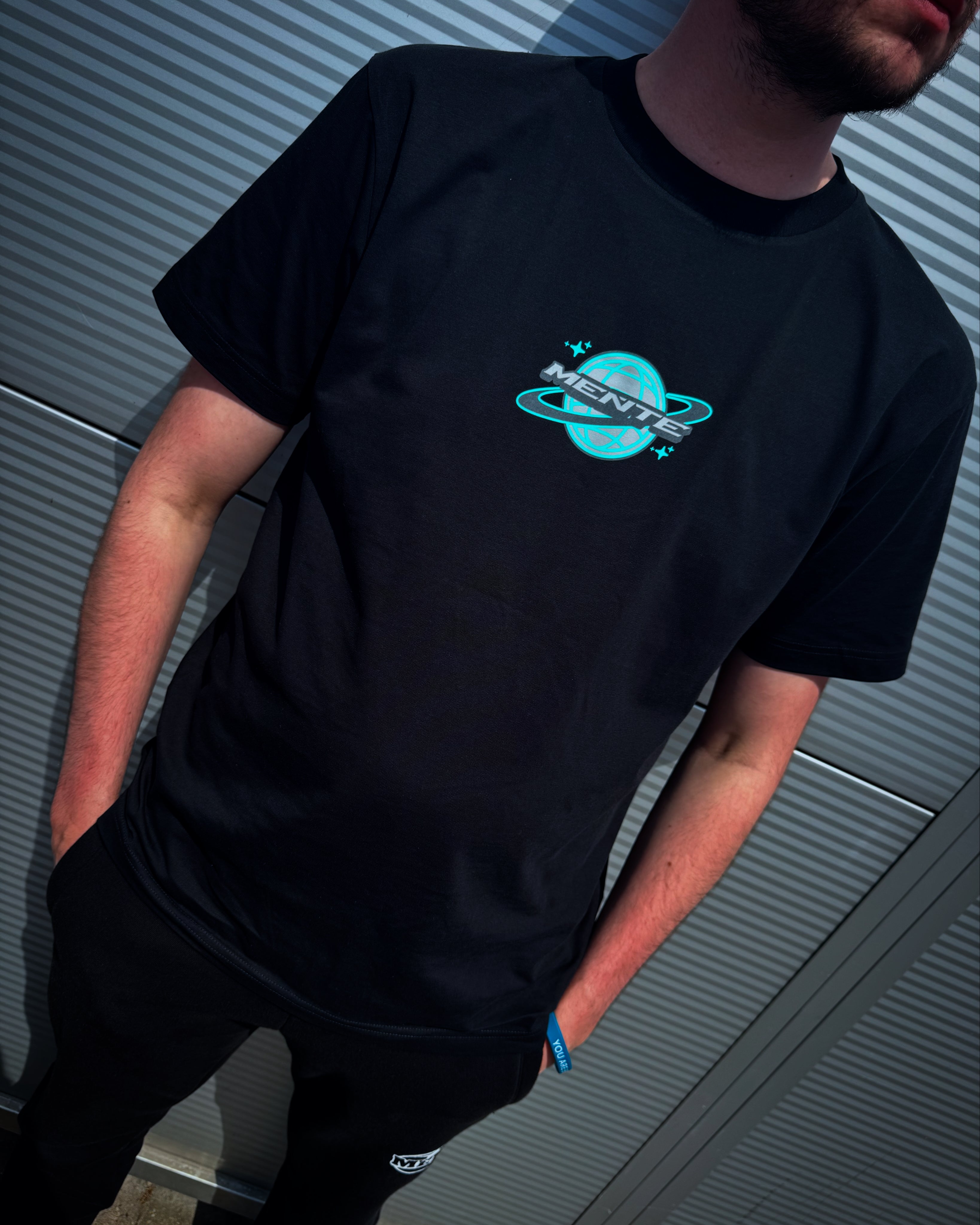BLACK MENTE PLANET T-SHIRT